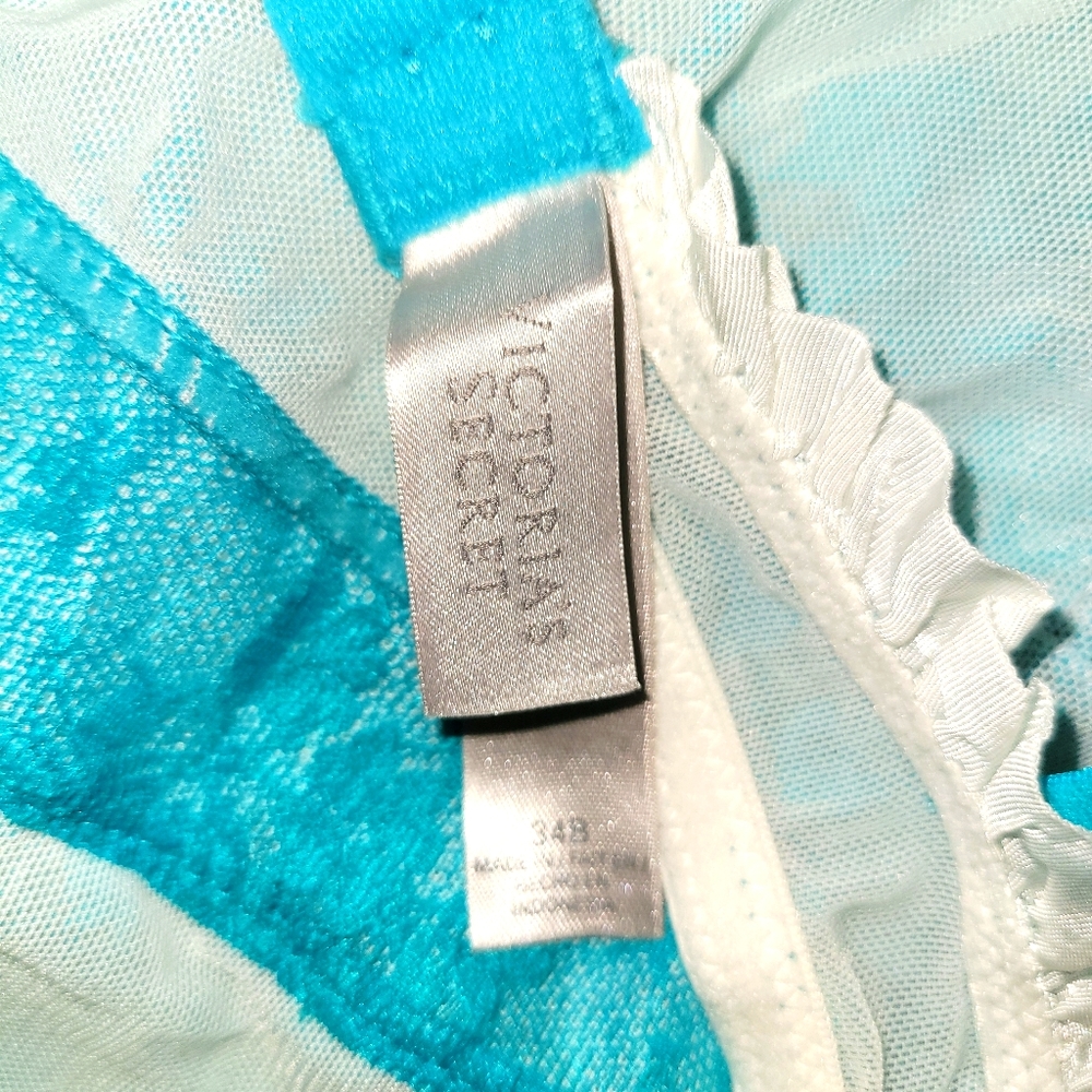 Victoria's Secret lingerie - Picture 3 of 3